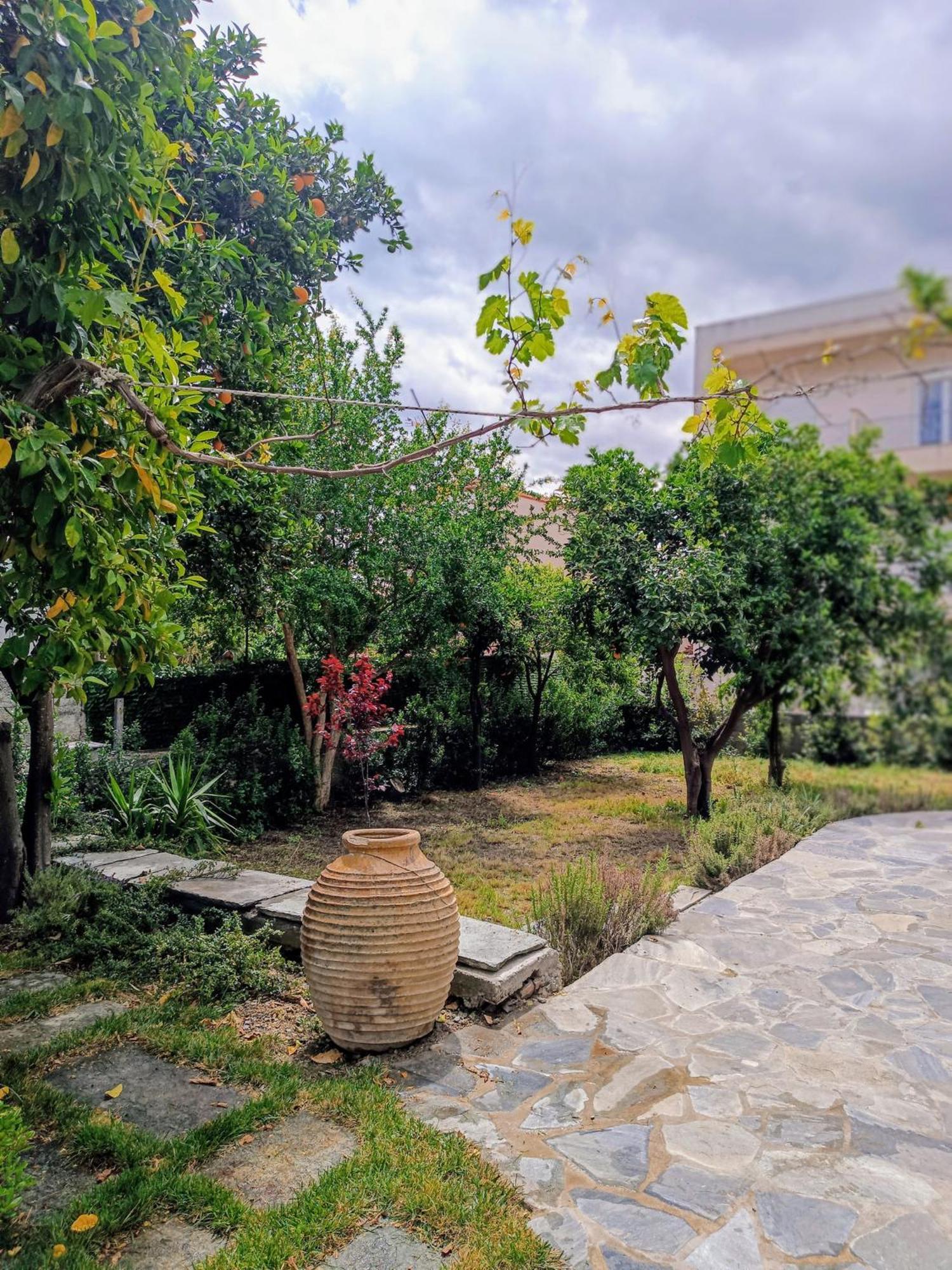 Villa Betty'S Garden House Néa Ankhíalos Camera foto